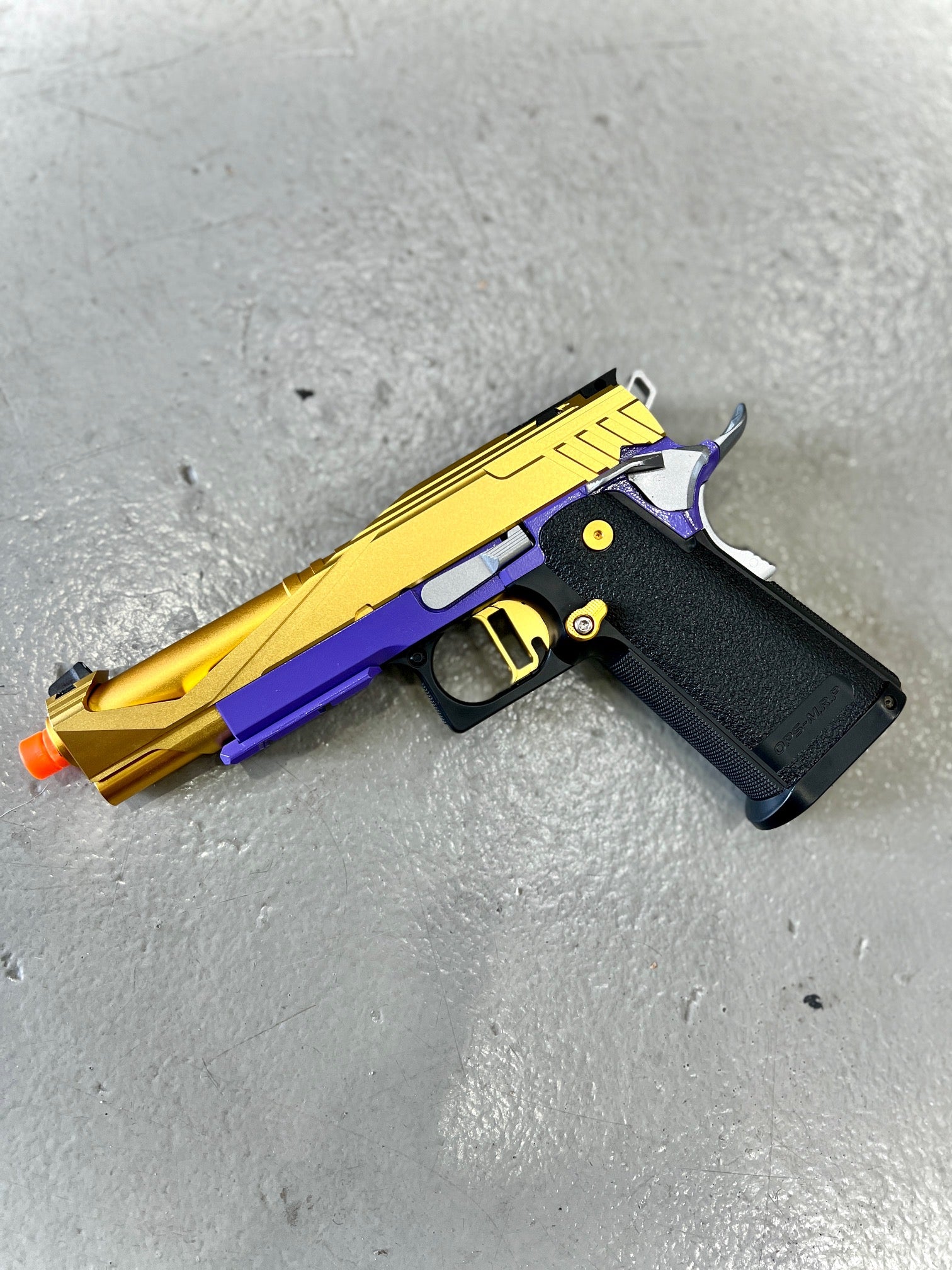 Simple Airsoft Custom Pistol Lakers