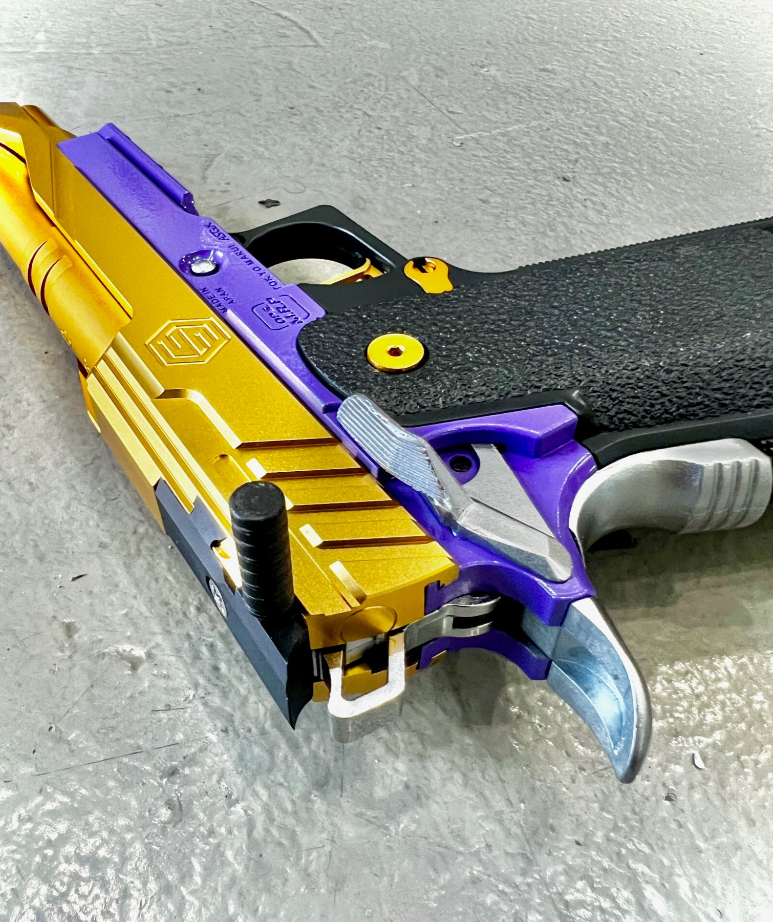 Simple Airsoft Custom Pistol Lakers
